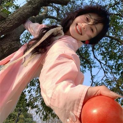 菲比梦游奇境